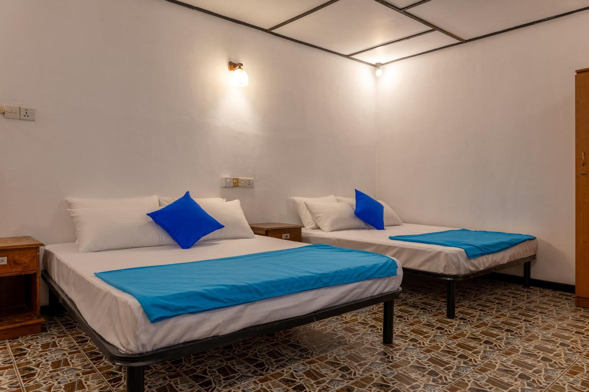 Sea Rose Guest House And Hostel Negombo Exterior foto